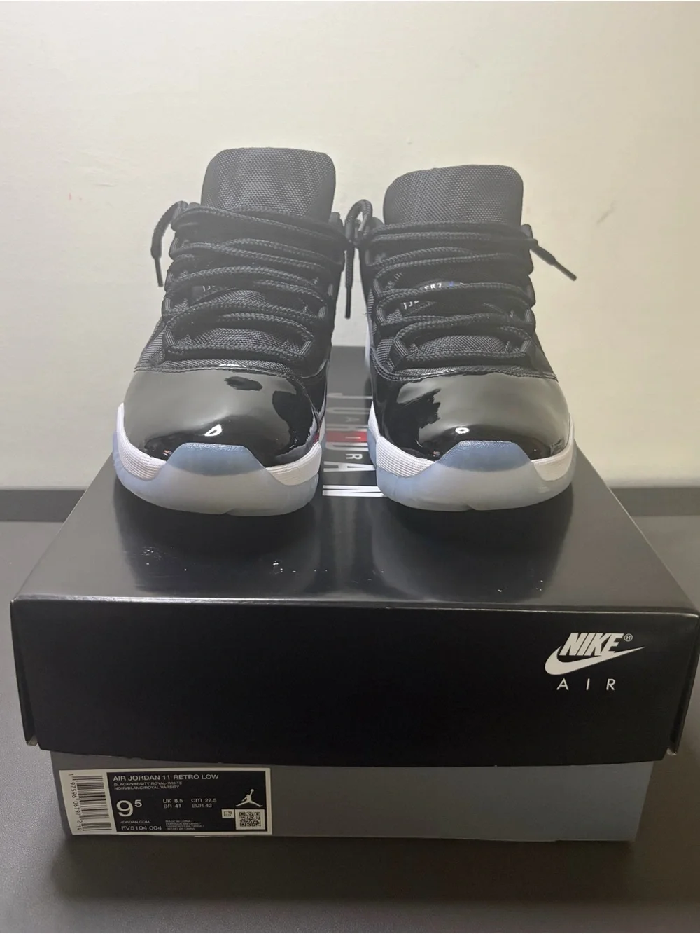 Jordan sleek black